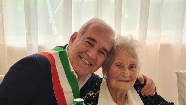 San Benedetto del Tronto, Rosa Gambini compie 100 anni: sindaco Spazzafumo partecipa ai festeggiamenti