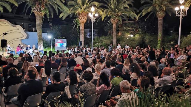 Pubblico straripante per i finalisti del Premio Strega: a San Benedetto del Tronto entusiasmo per la grande letteratura