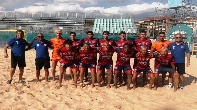 Beach soccer, l'Happy Car Samb perde 5-3 con Pisa all'esordio nella tappa di Castellammare di Stabia