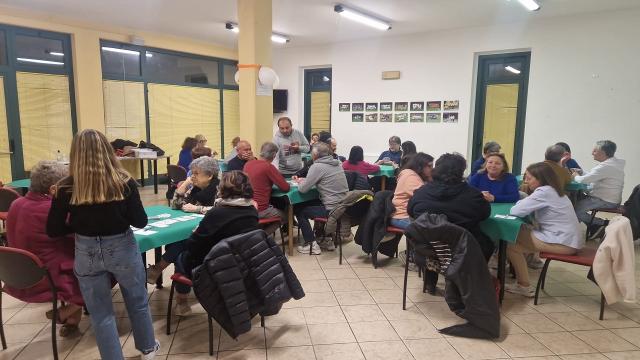 Unione Sportiva Acli, lezioni e partite libere di burraco a Borgo Miriam di Offida