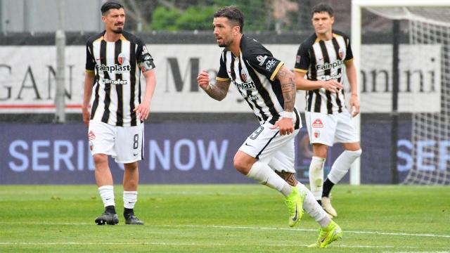Ascoli Calcio, 25 i calciatori attualmente sotto contratto per la stagione 2025/2026. Sei gli over 30