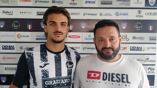 Atletico Ascoli, rinforzato pacchetto under con Alessio Carbone: “Bellissimo progetto che mi ha subito conquistato”