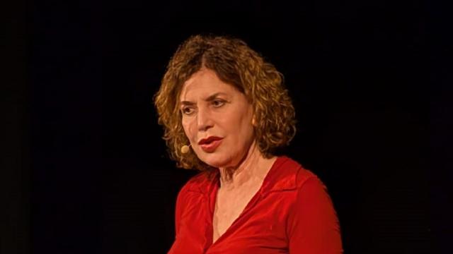 Artistic Picenum, Sabina Guzzanti incanta il Teatro delle Energie di Grottammare