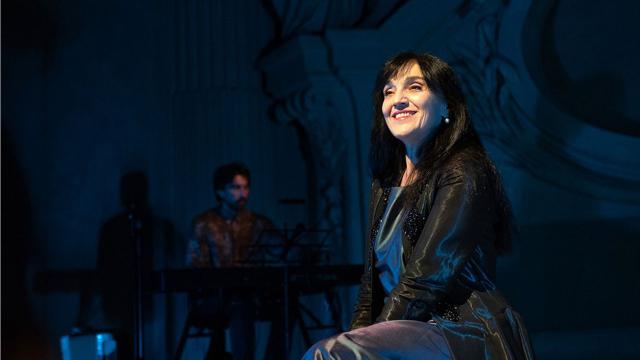 Montalto delle Marche, con Elena Bucci in Canto alle vite infinite si conclude la stagione del Teatro fiaba e poesia