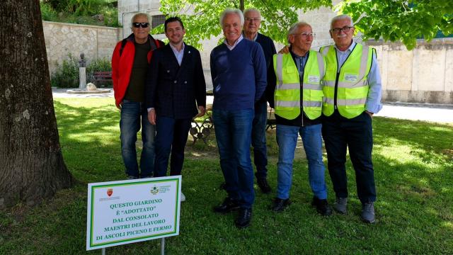 Ascoli, ad un anno dalla convenzione sindaco visita giardino “Don Antonio Rodilossi” adottato dai Maestri del Lavoro