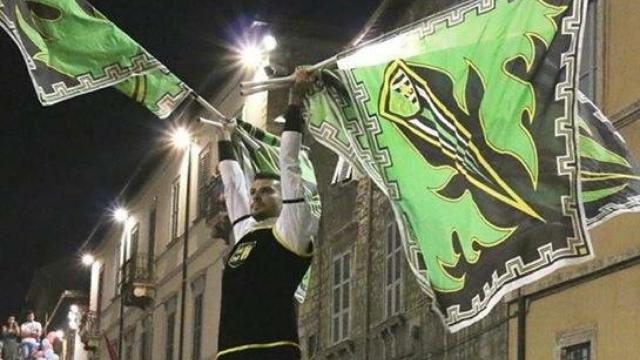 Quintana di Ascoli, Palio degli sbandieratori e musici: Porta Maggiore in testa dopo la prima serata di gare