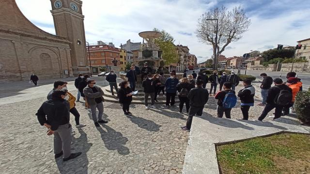 Grottammare, l’ultimo saluto ad Arshad in piazza San Pio V