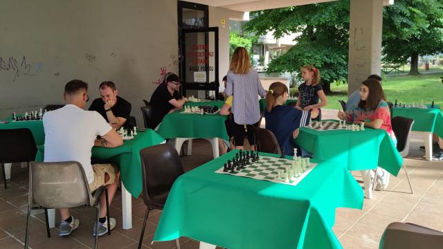Scacchi che passione: ad Ascoli successo per i 'Laboratori intergenerazionali del gioco'