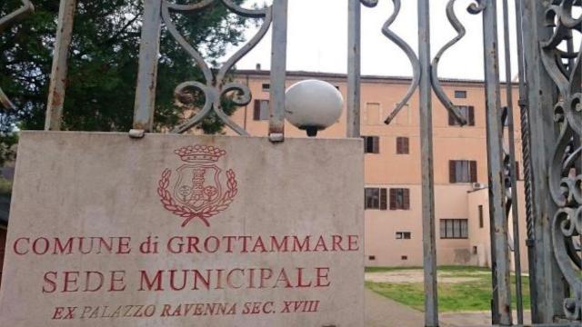 Affitto, utenze e sport: tre bandi del comune di Grottammare per aiutare le famiglie
