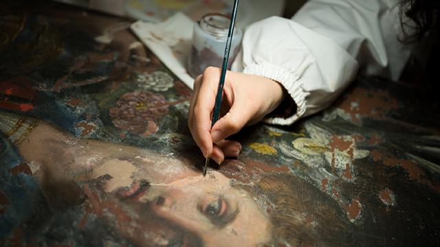 Restauro quadri: errori da evitare e tecniche professionali