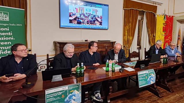 UNCEM Marche, montagna in prima linea per futuro della regione: presentato ad Amandola 'Rapporto Montagne Italia 2025'