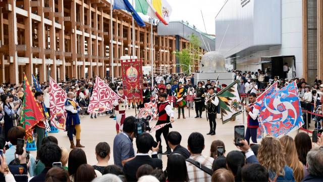 Quintana Ascoli Piceno, consegnato abito storico realizzato dagli studenti dell'Ipsia. Successo ad Osaka per Expo 2025