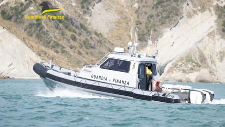 Sequestrati 350 chili di vongole prive di documentazione nelle aree portuali di San Benedetto e Porto San Giorgio