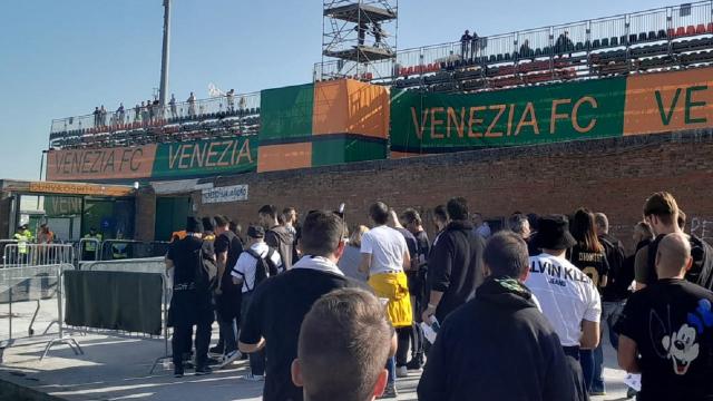 Venezia-Ascoli, primo aggiornamento dei tifosi bianconeri nel Settore Ospiti del “Penzo”