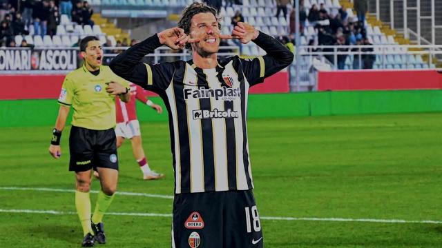 Ascoli Calcio, Corazza riparte da 11 gol nell'arco di 18 partite. Cacia fece ancora meglio nel 2016