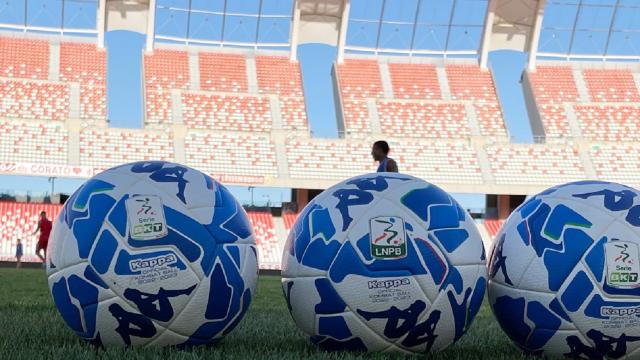 Ascoli Calcio, in vendita i biglietti per la partita con il Bari al ''San Nicola''