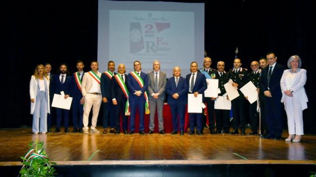 Ascoli Piceno, celebrazione Festa della Repubblica: manifestazione al Monumento dei Caduti e onorificenze al Filarmonici
