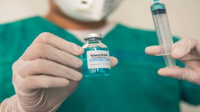 Regione Marche: vaccini anti-Covid, si aprono prenotazioni per fascia d'eta 65-69