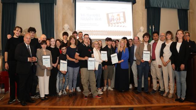 'Le Storie siamo noi': elenco degli studenti marchigiani premiati per i racconti dopo esperienza del lavoro in azienda 