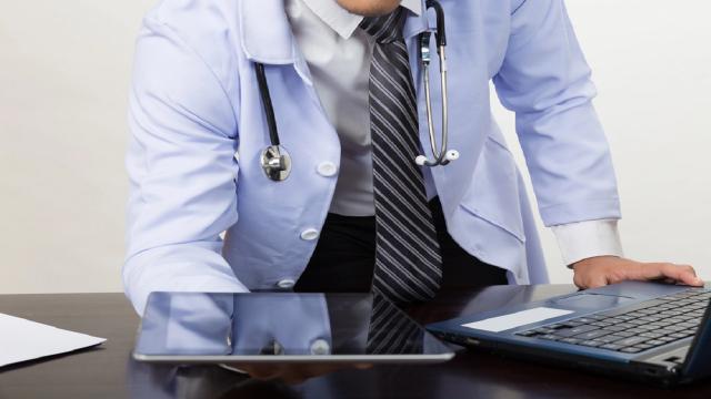 Dal 2025 niente più fattura elettronica per medici e dentisti: tutte le novità
