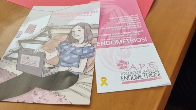 Nelle Marche una legge regionale per l’endometriosi, l’A.P.E. dà il suo contributo