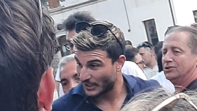 Orsolini torna a Rotella e si gode l'abbraccio della sua gente: “Sono emozionato, qui i primi calci ad un pallone”