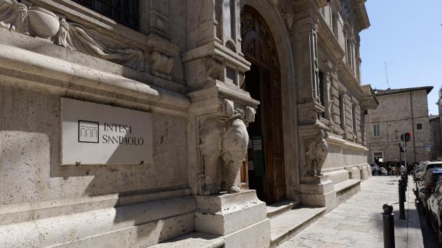 Ascoli Piceno: la sede di Banca Intesa a Palazzo Bazzani resterà operativa