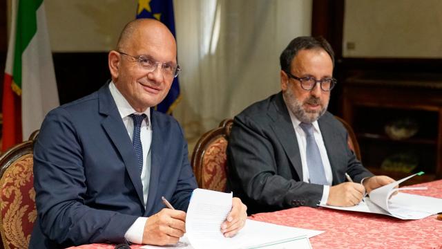 Ricostruzione post sisma, ad Ascoli firmato protocollo per misure di prevenzione contro le infiltrazioni mafiose