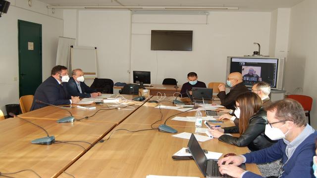 ''Le Marche nel bicchiere 2021''. Carloni: ''Una guida tra l’eccellenza enologica e olearia regionale''