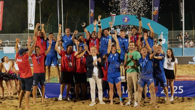 San Benedetto del Tronto, Beach Soccer: Coppa Italia Q8 al Napoli che batte il Farmaè Viareggio per 6-3