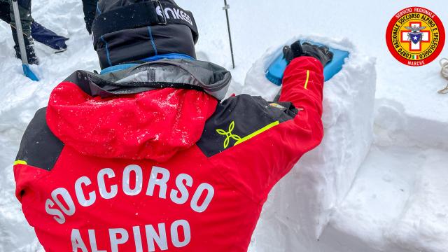 Soccorso Alpino Speleologico Marche, giornata formativa per misurazione e previsione del rischio valanghe
