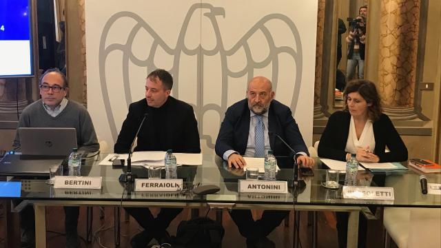 Ascoli Piceno, dalla Regione 13,5 milioni alle aziende per sviluppo e innovazione. Antonini: ''Rilanciare il sistema''