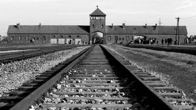 Giorno della Memoria, Acquaroli: “Un dovere ricordare dramma Shoah”. Loggi: “Fermiamoci a riflettere”