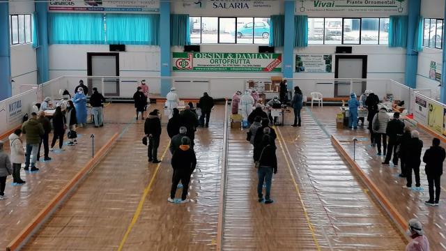 Grande affluenza per screening Monteprandone, Monsampolo e Acquaviva. Nelle Marche altri 473 positivi