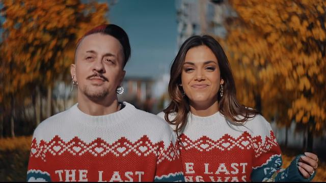 Porta la firma di Dardust la canzone per il Natale 2021 di Radio DEEJAY. L'artista ascolano presente anche nel video