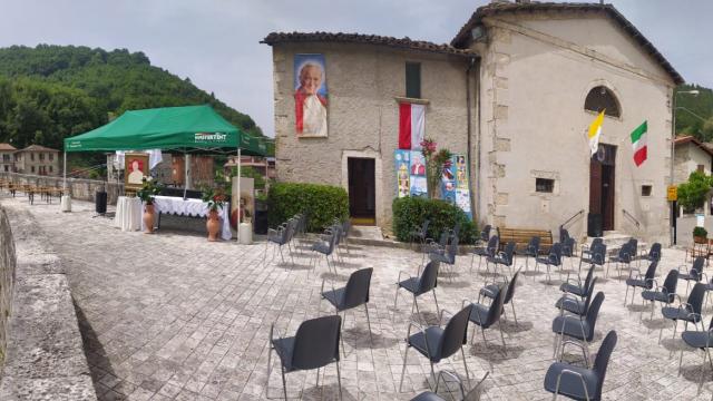 Acquasanta Terme, a Ponte d'Arli la messa all'aperto per ricordare Giovanni Paolo II
