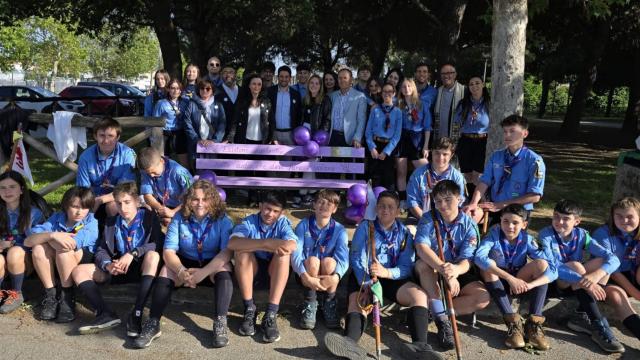 San Benedetto del Tronto, inaugurata la panchina viola: un segno nella lotta alla fibromialgia
