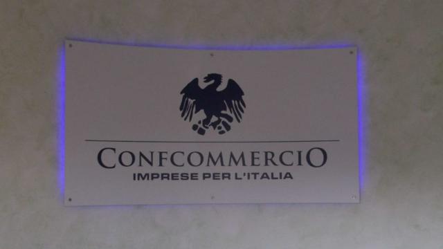Confcommercio, la burocrazia blocca l’anticipo del tfr agli agenti di commercio