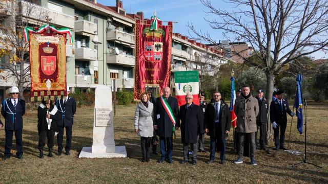 Ascoli Piceno, inaugurato a Monticelli il nuovo monumento al Milite Ignoto in Largo delle Camelie