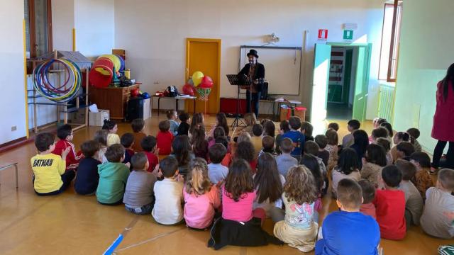 A Offida i bambini dell’Infanzia hanno partecipato al progetto di Gianluca Lalli e Marche a rifiuti zero Il Bullone