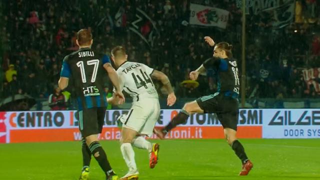 Pisa-Ascoli 2-0, Picchio punito da un rigore di Torregrossa e da Canestrelli. Falasco esce in barella