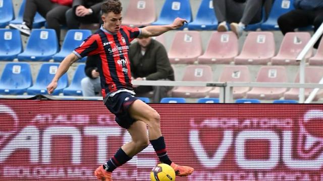 Ascoli Calcio, focus sulle 8 reti realizzate da Oviszach con la maglia del Crotone. Sette con il destro