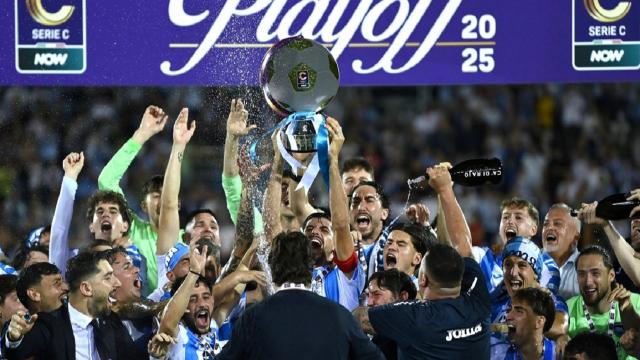 Serie C, finale di ritorno playoff. Il Pescara vince ai rigori con la Ternana e torna in B. Monumentale Plizzari