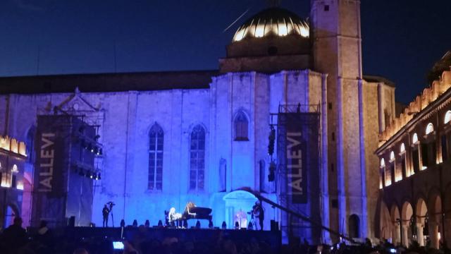 Ascoli Piceno, Allevi fa sold out: grande successo per il concerto in Piazza del Popolo
