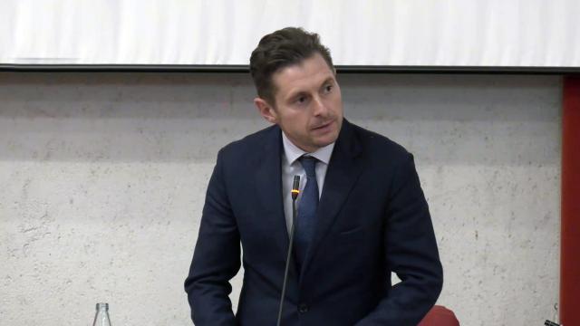 Ascoli Piceno, approvata in Consiglio cittadinanza onoraria a Carletto Mazzone. Fioravanti: “Un esempio per la città”