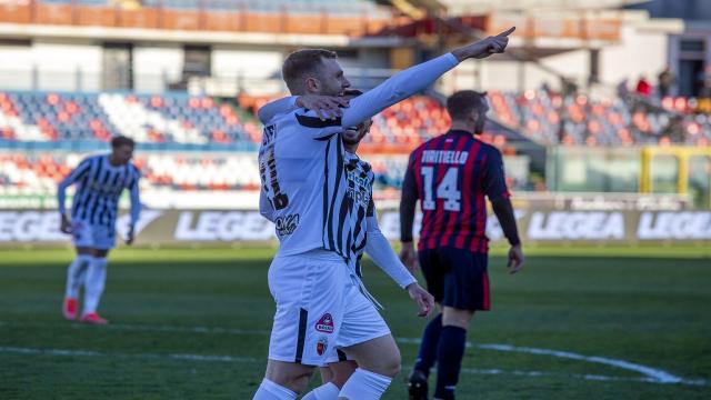 Cosenza-Ascoli 1-3, Iliev: “Gol molto importante. Mi hanno fatto piacere le parole di Sottil”