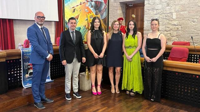 Quintana di Ascoli, presentato il Palio dell'edizione di Luglio. Un premio per Paolo Volponi