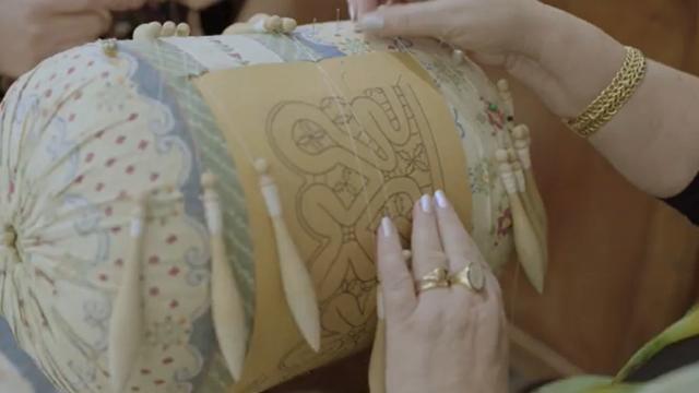 Offida incanta l’Expo di Osaka con l’arte del tombolo: le Marche protagoniste della creatività italiana