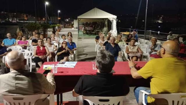 Mistero e applausi: Paolo Roversi e 'L’enigma Kaminski' conquistano il Circolo Nautico Sambenedettese