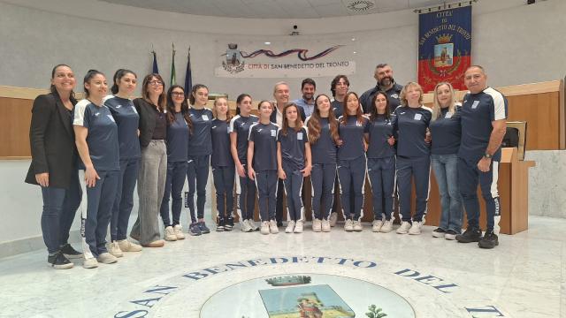 San Benedetto del Tronto, atlete della ''World Sport Academy'' premiate in Comune